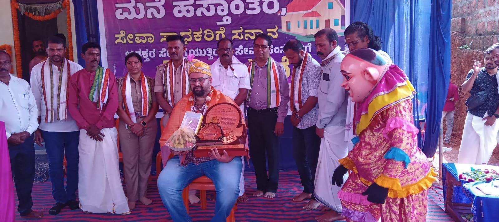 ಸಹಾಯಹಸ್ತ ಲೋಕಸೇವಾ ಚಾರಿಟೇಬಲ್ ಟ್ರಸ್ಟ್ ನಿಂದ “ನೆರಳು” ಮನೆ ಹಸ್ತಾಂತರ|ವಿವಿಧ ಚಾರಿಟೇಬಲ್ ಟ್ರಸ್ಟ್, ಸಹಕರಿಸಿದವರಿಗೆ ಸನ್ಮಾನ, ಗೌರವಾರ್ಪಣೆ