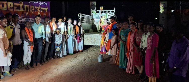 ದಂಬೆತ್ತಿಮಾರ್’ದ ಮಾಯ್ಕಾರೆ ಅಜ್ಜೆ ಕೊರಗ ತನಿಯ ಕ್ಷೇತ್ರಕ್ಕೆ ಬೆಳ್ಳಿಯ ಗೋಂಪರ್! ಇಂದು ರಾತ್ರಿ ಚೌಕಾರ್ ಮಂತ್ರವಾದಿ ಗುಳಿಗ ಕಲ್ಲುರ್ಟಿ ನೇಮ, ನಾಳೆ ಕೊರಗಜ್ಜನ ನೇಮ