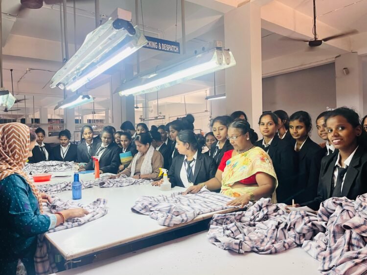 akshaya college