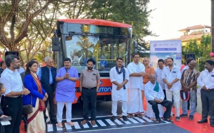 ಮಂಗಳೂರು: ಮೊದಲ ಖಾಸಗಿ ಇ_ ಬಸ್‌ಗೆ ಹಸಿರು ನಿಶಾನೆ : ನಗರ ಸಾರಿಗೆಯಲ್ಲಿ ಹೊಸ ಅಧ್ಯಾಯ