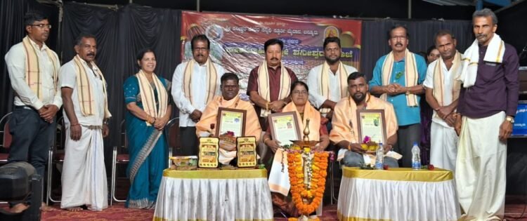 ಬನ್ನೂರು ಶನೀಶ್ವರ ಸನ್ನಿಧಿಯಲ್ಲಿ ಸ್ಫೂರ್ತಿ ಯುವಕ, ಯುವತಿ, ಮಹಿಳಾ, ಬಾಲಸಭಾದ ವಾರ್ಷಿಕೋತ್ಸವ