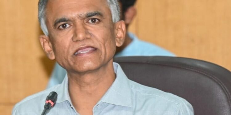 ಪಹಣಿ (ಆರ್.ಟಿ.ಸಿ.) ಬದಲಾವಣೆ ಇನ್ನು ಸುಲಭ; ಮೊಬೈಲ್’ನಲ್ಲೇ ಮಾಡಿ ಸ್ವಯಂಚಾಲಿತ ಖಾತೆ ಬದಲಾವಣೆ