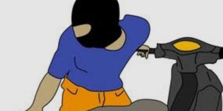 ಪುತ್ತೂರು: ಸ್ಕೂಟರ್ ಡಿಕ್ಕಿಯಿಂದ 3.5 ಲಕ್ಷ ರೂ. ಮೌಲ್ಯದ ಚಿನ್ನಾಭರಣ ಕಳವು!!