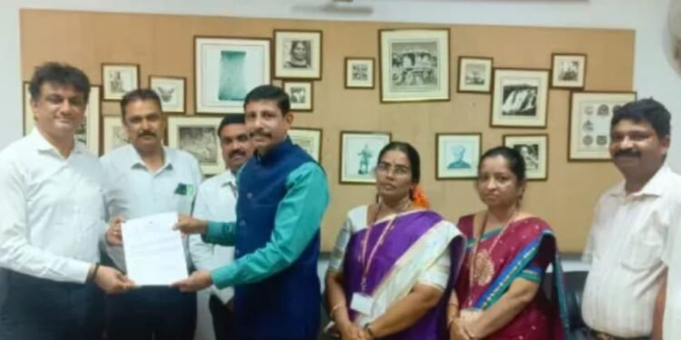 ತುಳುವಿಗೆ ಎರಡನೇ ಅಧಿಕೃತ ಭಾಷೆ ಸ್ಥಾನಮಾನ? ಅಧ್ಯಯನ ಸಮಿತಿಯ ವರದಿ ಸರ್ಕಾರಕ್ಕೆ ಸಲ್ಲಿಕೆ