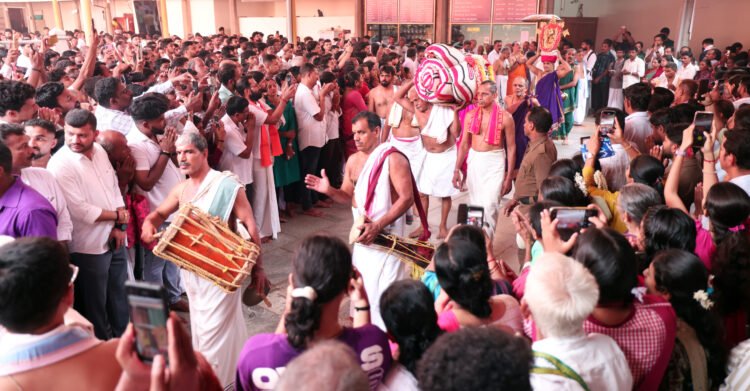 ಶ್ರೀ ಮಹಾಲಿಂಗೇಶ್ವರ ದೇವರ ಜಾತ್ರೆಗೆ ಧ್ವಜಾರೋಹಣ: ಪುತ್ತೂರು ಜಾತ್ರೆ ಆರಂಭ
