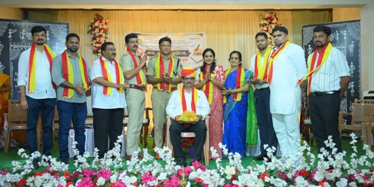 ಮಾದಕ ಮುಕ್ತ ಕರ್ನಾಟಕ ನಿರ್ಮಾಣ ಪ್ರತಿಯೊಬ್ಬ ನಾಗರಿಕನ ಜವಾಬ್ದಾರಿ: ಅನಿಲ್ ಭೂಮಾರೆಡ್ಡಿ | ದಕ್ಷಿಣ ಕನ್ನಡ ಜಿಲ್ಲಾ ಪೊಲೀಸ್, ಪುತ್ತೂರು ತಾಲೂಕು ಕನ್ನಡ ಸಾಹಿತ್ಯ ಪರಿಷತ್ತು, ರೋಟರಿ ಕ್ಲಬ್ ಪುತ್ತೂರು ಯುವದ ಆಶ್ರಯದಲ್ಲಿ ಪ್ರಬಂಧ ಸ್ಪರ್ಧಾ ವಿಜೇತರಿಗೆ ಬಹುಮಾನ