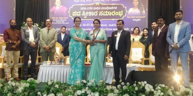ರೋಟರಿ ಕ್ಲಬ್ ಪುತ್ತೂರು ಯುವ ಪದ ಸ್ವೀಕಾರ ಸಮಾರಂಭ – ಅಧ್ಯಕ್ಷೆಯಾಗಿ ವಚನ ಜಯರಾಂ, ಕಾರ್ಯದರ್ಶಿಯಾಗಿ ಅನೂಪ್ ಕೆ.ಜೆ. | ತಾಲೂಕಿನ ವಿದ್ಯಾರ್ಥಿನಿಯರಿಗಾಗಿ ‘ಸುವಿಧಾ ಸಖಿ’ ಯೋಜನೆ ಘೋಷಿಸಿದ ಅಧ್ಯಕ್ಷೆ