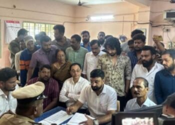 ವಂದೇ ಮಾತರಂಗೆ ಅವಮಾನ ಆರೋಪ: ಸೋನಿಯಾ ಗಾಂಧಿ ವಿರುದ್ಧ ವಿಕಾಸ್ ಪುತ್ತೂರು ದೂರು
