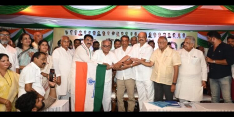 ದಕ್ಷಿಣ ಕನ್ನಡದಲ್ಲಿ ಕಾಂಗ್ರೆಸ್ ಸಂಘಟನೆಗೆ ಹೊಸ ಚುರುಕು: ಬೂತ್ ಮಟ್ಟದಿಂದ ಮರುಸಂಘಟನೆ; ನವೆಂಬರ್‌ನಲ್ಲಿ ಬೃಹತ್ ಕಾರ್ಯಕರ್ತರ ಸಮಾವೇಶ