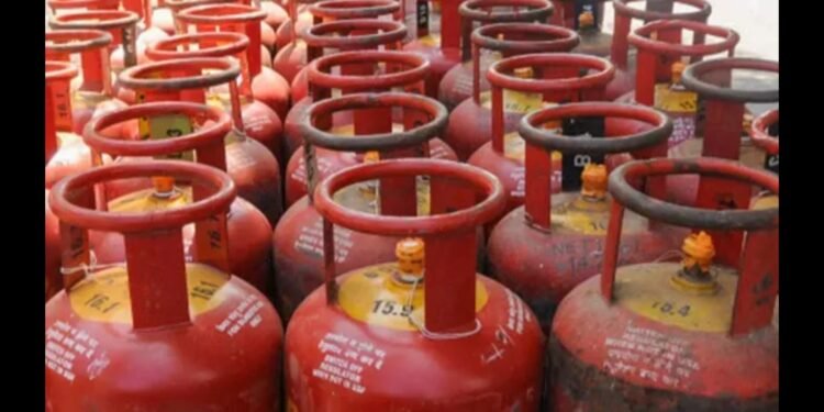 LPG ರೀ-ಬುಕ್ಕಿಂಗ್ ಅವಧಿ 45ರಿಂದ 25 ದಿನಕ್ಕೆ ಇಳಿಕೆ: ಗ್ರಾಹಕರಿಗೆ ಕೇಂದ್ರದಿಂದ ಮಹತ್ವದ ಮಾಹಿತಿ