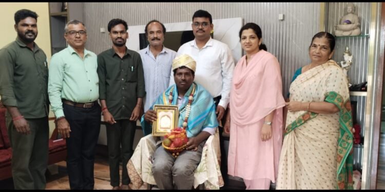 ನಿಷ್ಠಾವಂತ ಸೇವೆಗೆ ಆತ್ಮೀಯ ಸನ್ಮಾನ: ಮೆಸ್ಕಾಂ ಲೈನ್‌ಮ್ಯಾನ್ ಚಂದ್ರಶೇಖರ ಮೆಸ್ತಕ್‌ಗೆ ಗೌರವ